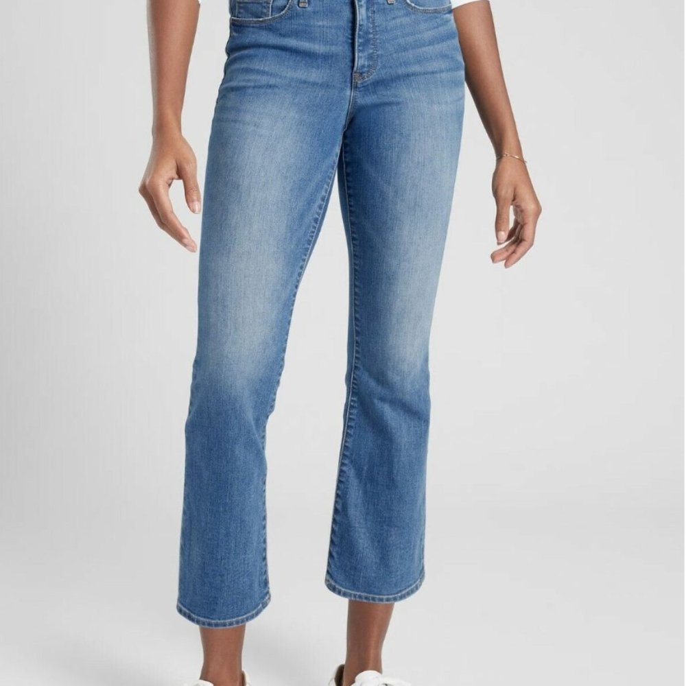 Athleta Sculptek High Rise Kick Boot Crop Jean in Morro Wash Size 12